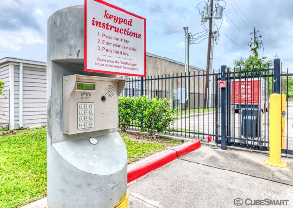 CubeSmart Self Storage - 4211 Bellaire Boulevard - TX - 4211 Bellaire Boulevard