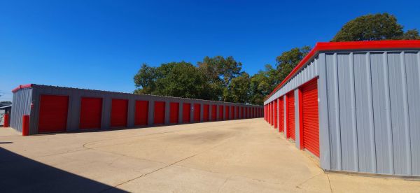 South Vicksburg Storage - 1055 Fisher Ferry Rd
