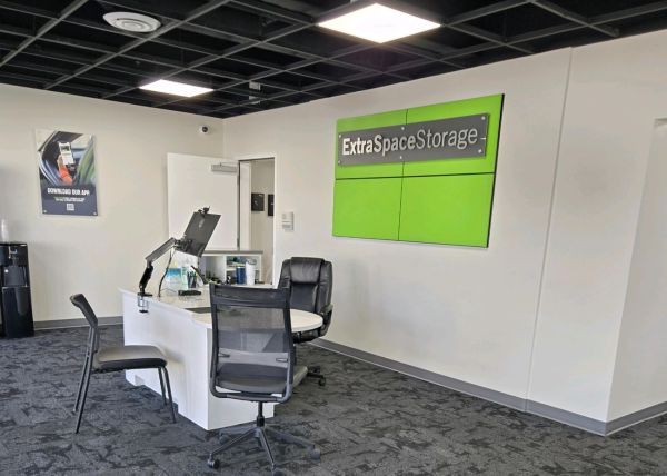Extra Space Storage - 2247 - Henderson - W Lake Mead Pkwy - 408 West Lake Mead Parkway