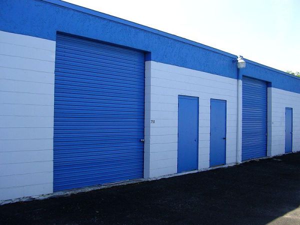 Storage Rentals of America - Lakeland - E Edgewood Dr - 2200 East Edgewood Drive