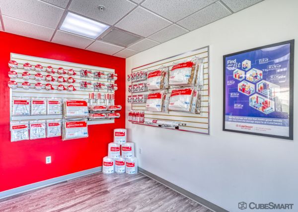CubeSmart Self Storage FL Orlando N Orange Blossom Trail - 8235 North Orange Blossom Trail