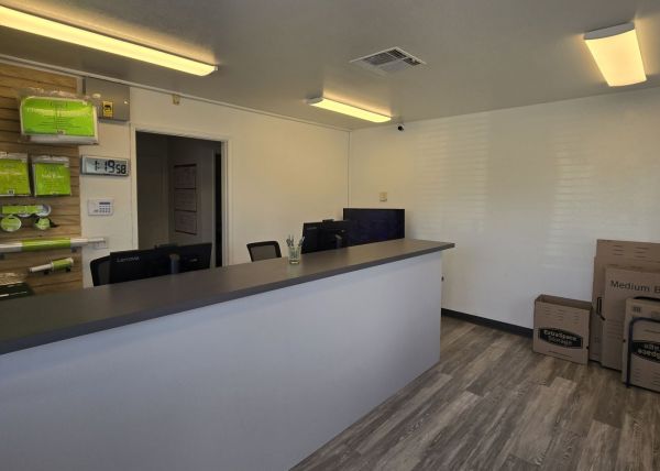 Extra Space Storage - 6847 - Fontana - 15723 Foothill Blvd - 15723 Foothill Boulevard