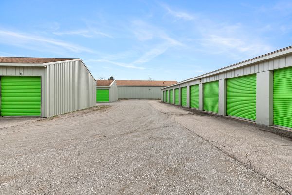 Prestige Storage - Muskegon (East Laketon Avenue) - 2380 East Laketon Avenue