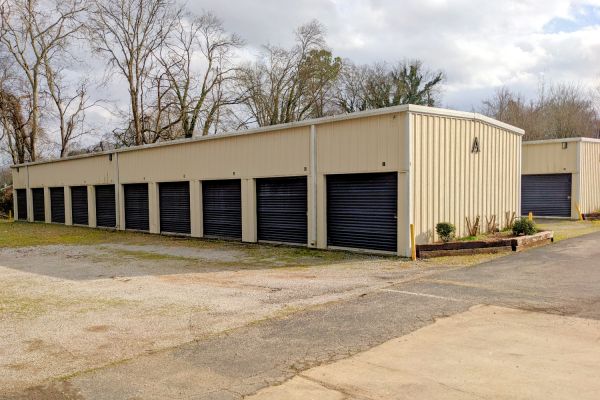 Tight Lock Storage - 1219 Mill Street