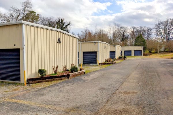 Tight Lock Storage - 1219 Mill Street