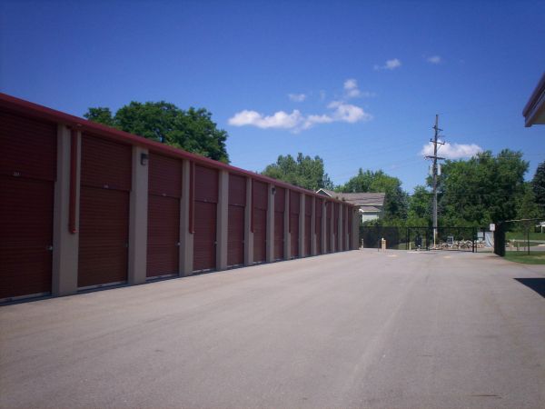 Maxx Self Storage - 8483 Andersonville Road