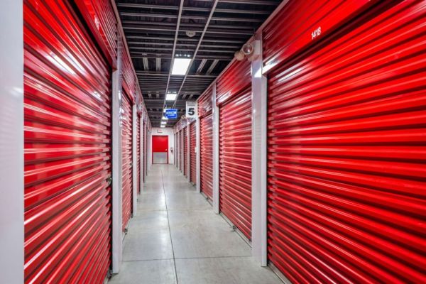National Storage Southfield - 8 Mile Road - 21940 West 8 Mile Road