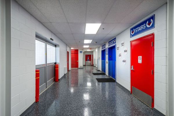 National Storage Southfield - 8 Mile Road - 21940 West 8 Mile Road