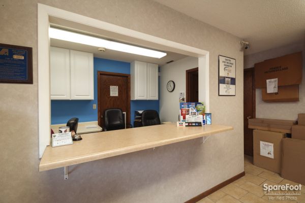 U-Save Park Self Storage. - 3800 Louisiana Avenue South