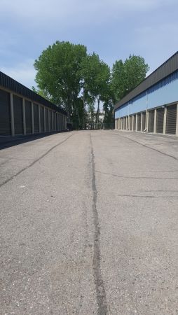 U-Save Park Self Storage. - 3800 Louisiana Avenue South