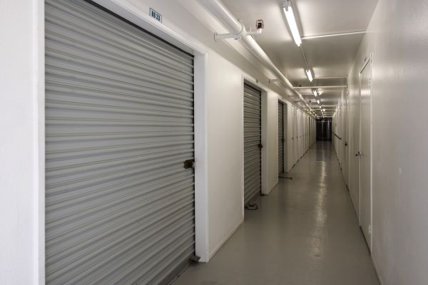 Encinitas Self Storage - 911 Encinitas Boulevard