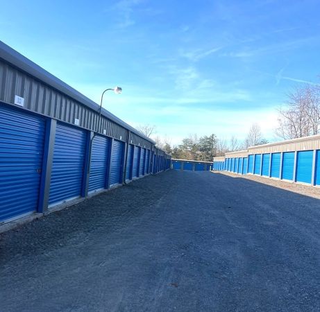 LocalStorage Bedford - 1127 East Lynchburg Salem Turnpike