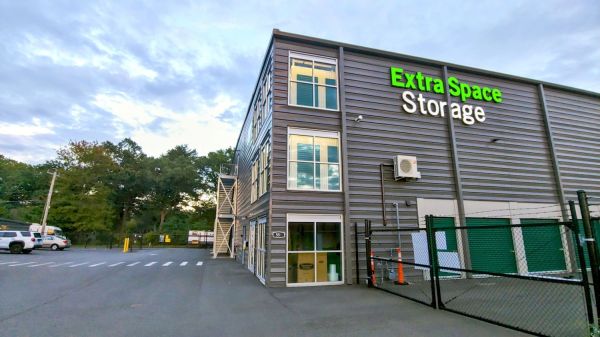 Extra Space Storage - 6849 - Springfield - Saint James Ave - 553 Saint James Avenue