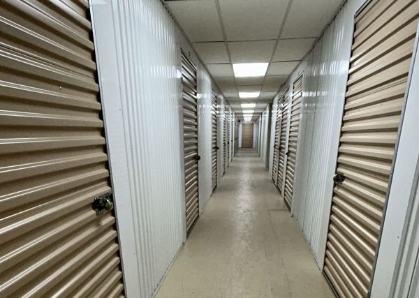 Extra Space Storage - 6861 - Woburn - Salem St - 55 Salem Street