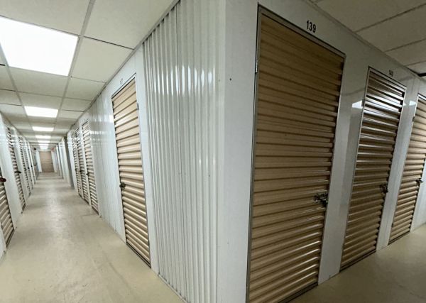 Extra Space Storage - 6861 - Woburn - Salem St - 55 Salem Street