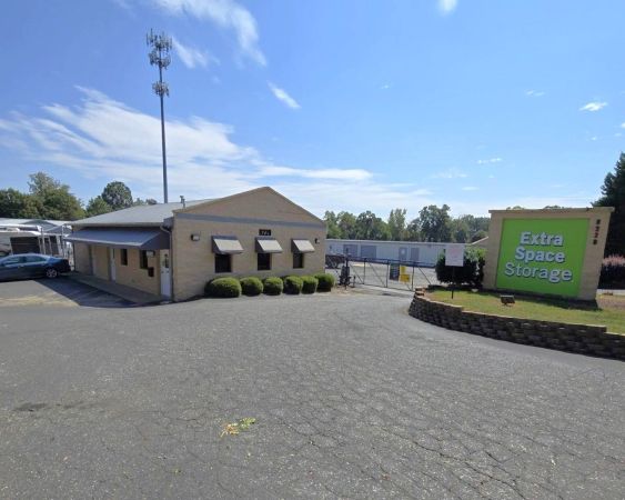 Extra Space Storage - 6816 - Huntersville - Beatties Ford Rd - 9220 Beatties Ford Road