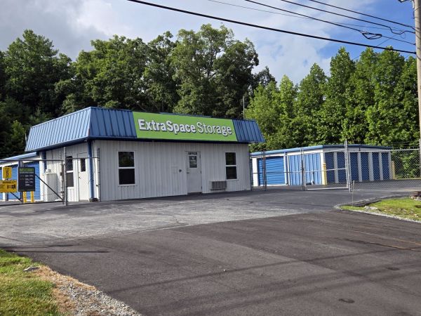 Extra Space Storage - 6807 - Hendersonville - Naples Rd - 450 Naples Road