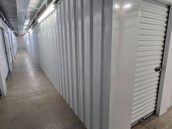 Extra Space Storage - 6807 - Hendersonville - Naples Rd - 450 Naples Road