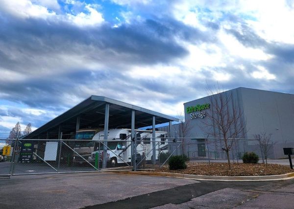 Extra Space Storage - 6804 - Hendersonville - Sugarloaf Rd - 137 Sugarloaf Road