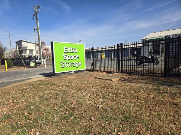 Extra Space Storage - 6811 - Charlotte - Statesville Rd - 7000 Statesville Road