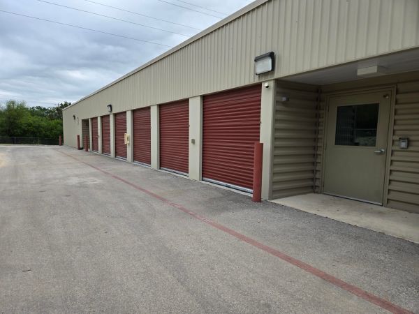 Extra Space Storage - 6876 - San Antonio - Mainland Dr - 7407 Mainland Drive