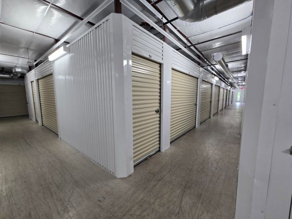 Extra Space Storage - 6876 - San Antonio - Mainland Dr - 7407 Mainland Drive