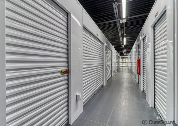 CubeSmart Self Storage MI Dearborn Commerce Dr S - 15303 Commerce Drive South
