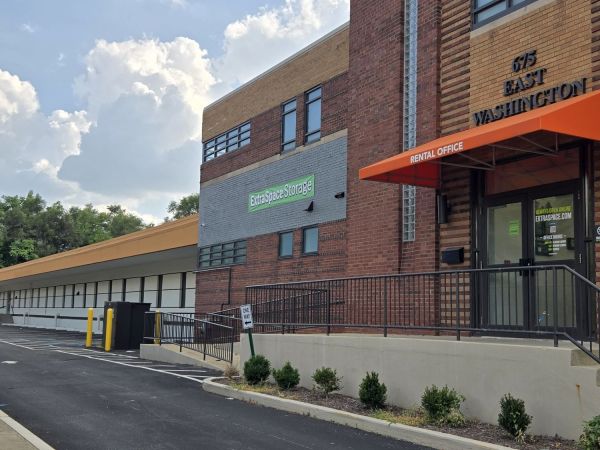 Extra Space Storage - 6874 - Indianapolis - 675 E Washington St - 675 East Washington Street