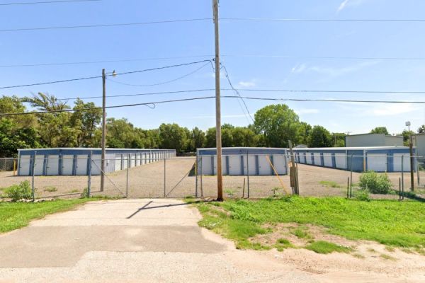 Owl Storage - Park City - Broadway - 6440 North Broadway Street