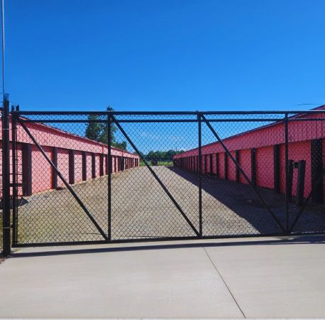 Better Self Storage - Barton - 809 East Barton Avenue