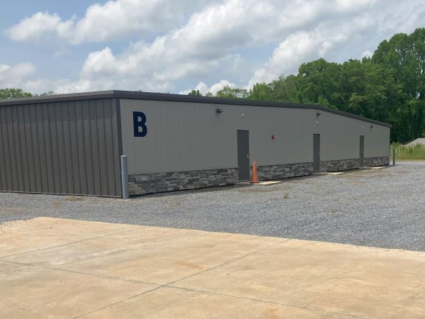 Storage Sense - Millbrook - Oak Tree - 5375 Oak Tree Road