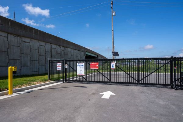 Devon Self Storage - 9196 - Union Blvd - 4222 Union Boulevard