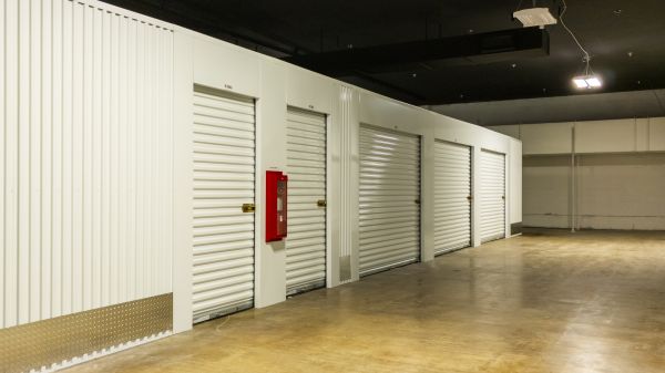 Devon Self Storage - 9702 - 1215 Shelby - 1215 East Shelby Drive