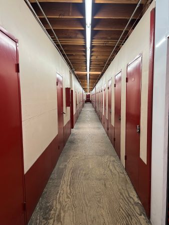 BA Storage - 620 N Heliotrope Dr