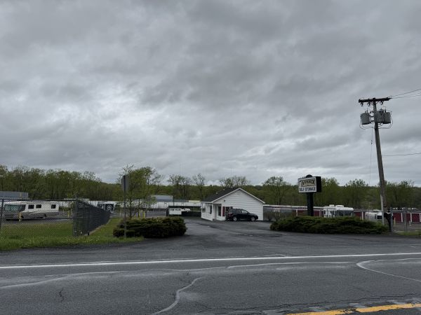 A-Verdi Self Storage Glenmont - 721 River Road