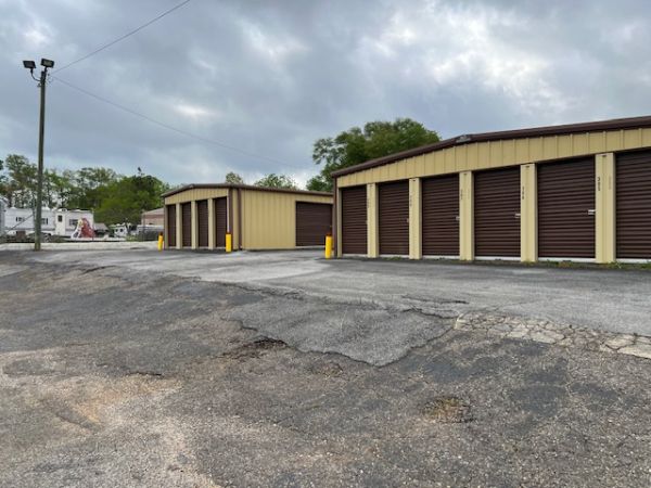 AAA Self Storage - 127 Leggett Road