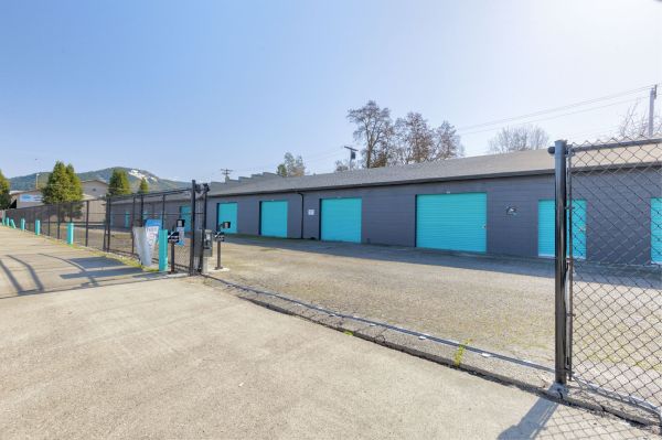 Storwell Storage - H - 497 SE H St