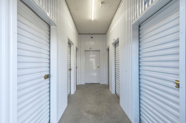 Storwell Storage - H - 497 SE H St