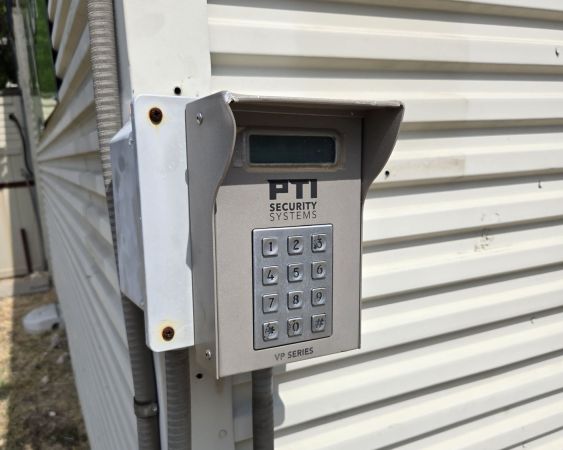 Extra Space Storage - 6869 - Austin - S Meadows Dr - 1004 South Meadows Drive