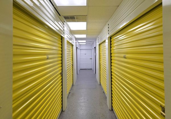 Extra Space Storage - 6761 - Addison - Belt Line Rd - 4015 Belt Line Road