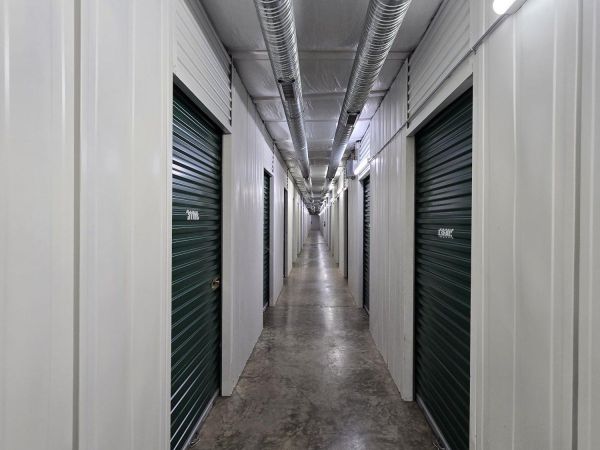 Extra Space Storage - 6760 - Lewisville - N Mill St - 940 North Mill Street