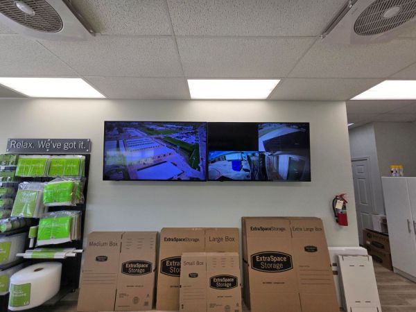 Extra Space Storage - 6760 - Lewisville - N Mill St - 940 North Mill Street