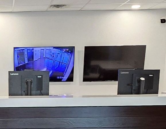 Extra Space Storage - 6908 - Austin - W 5th St - 1411 West 5th Street