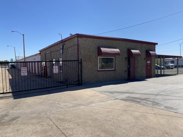 ClearHome Self Storage - I-44 - 2141 South 92Nd East Avenue
