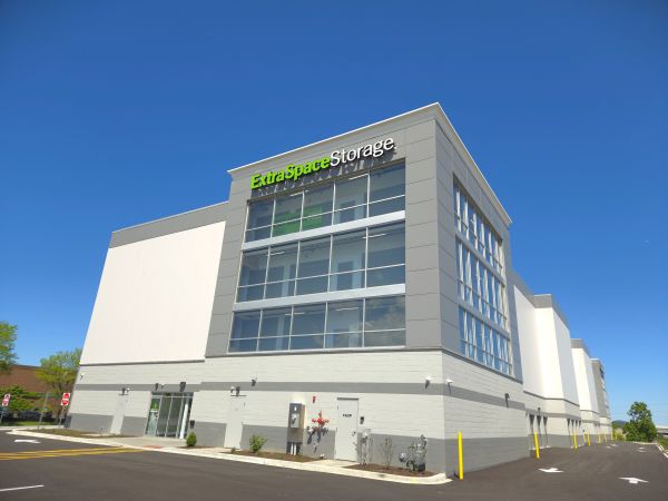 Extra Space Storage - 6741 - Buffalo Grove - Lexington Dr - 105 Lexington Drive