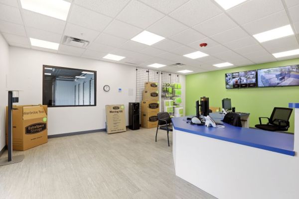 Extra Space Storage - 6872 - Port Charlotte - 18485 Paulson Dr - 18485 Paulson Drive