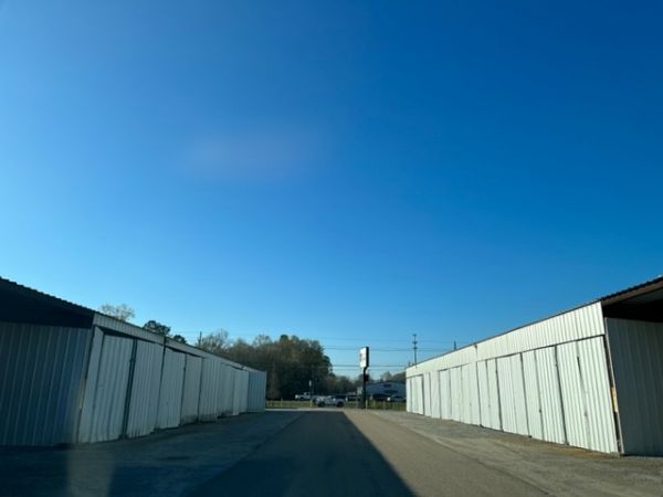 Square Space Storage - Baton Rouge 14015 Florida - 14015 Florida Boulevard