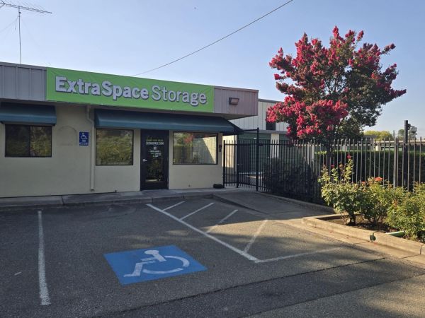 Extra Space Storage - 6917 - Walnut Creek - Oak Grove Rd - 1925 Oak Grove Road