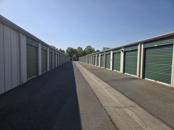 Extra Space Storage - 6917 - Walnut Creek - Oak Grove Rd - 1925 Oak Grove Road