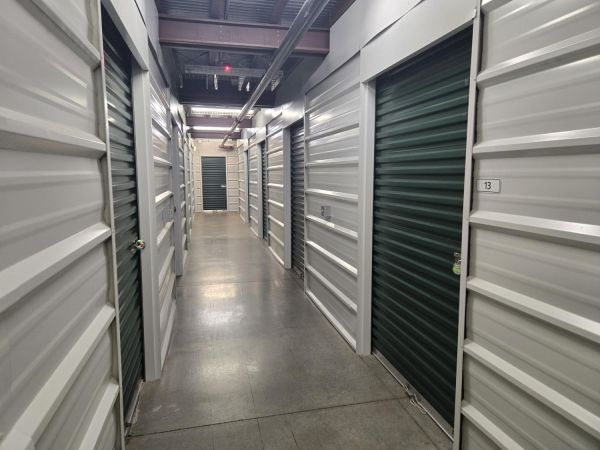 Extra Space Storage - 6917 - Walnut Creek - Oak Grove Rd - 1925 Oak Grove Road